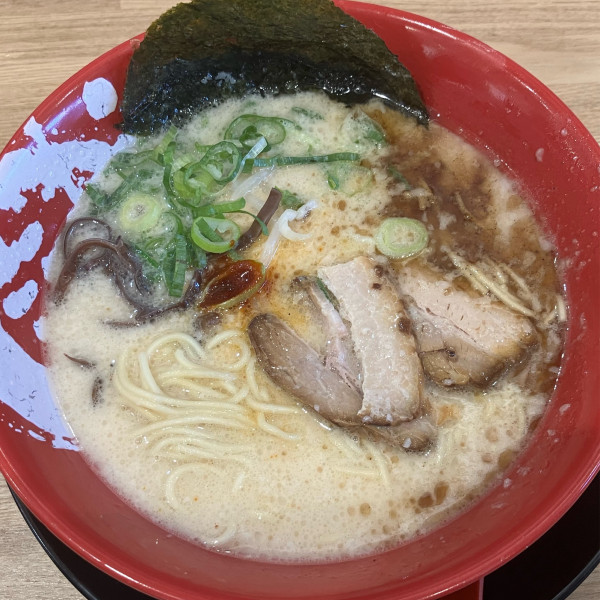 「牛白湯ラーメン820円他」@ラーメンまこと屋 松戸五香店の写真