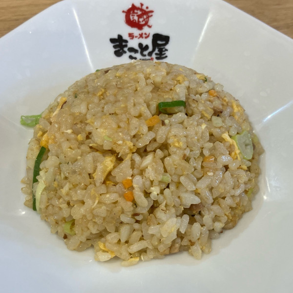 「黄金半チャーハン餃子定食530円他」@ラーメンまこと屋 松戸五香店の写真