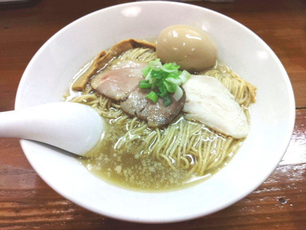 「味玉塩らぁ麺（細麺） ￥950」@無化調煮干しらぁ麺 誠実の写真