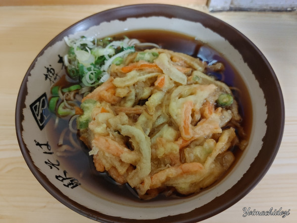 「かき揚げそば(580円)」@駅そば榑木川 松本駅店の写真