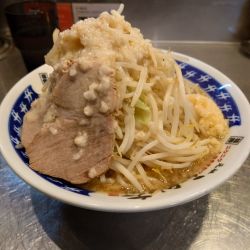 ラーメン（平打ち麺）  野菜  ニンニク  アブラ