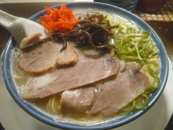 「らーめん」@博多ラーメン しばらく 日本橋店の写真