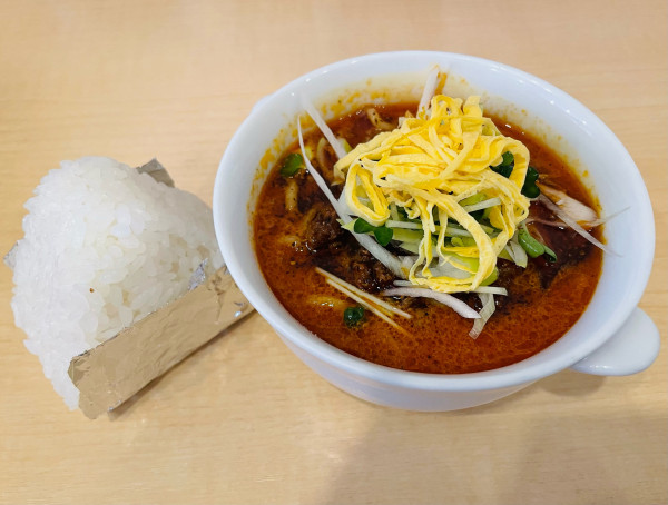 「ミニ金威特製坦々麺」@たんたん麺とえび焼売 金威 下北沢店の写真