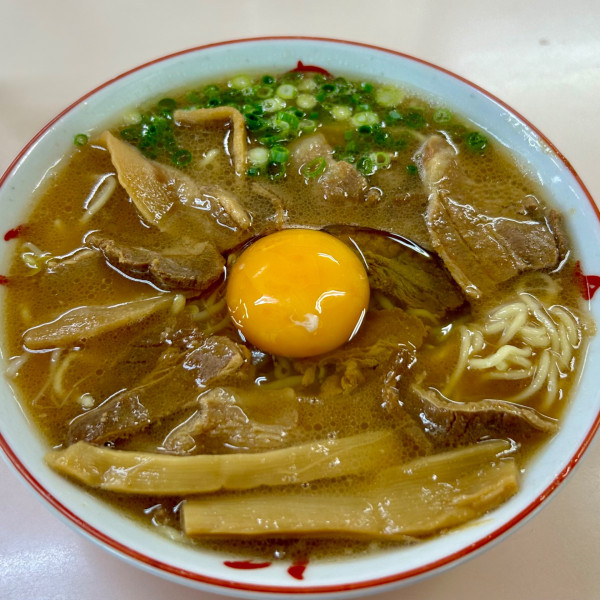 「中華そば 肉入中盛＋生玉子」@中華そば いのたに 本店の写真