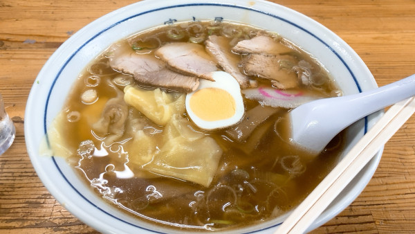 「ワンタンメン大盛」@中華そば 富士屋 本店の写真