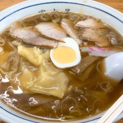 ワンタンメン大盛