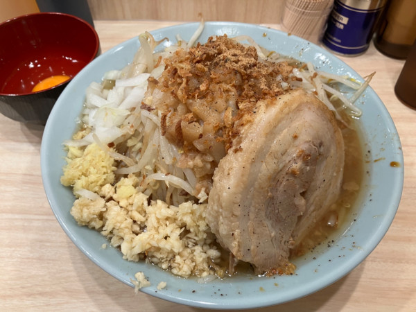 「ラーメン＋生たまご」@ラーメン天下の大将軍の写真