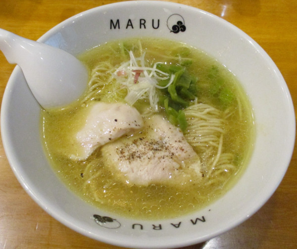 「塩鶏そば　980円」@炭火焼MARUの写真