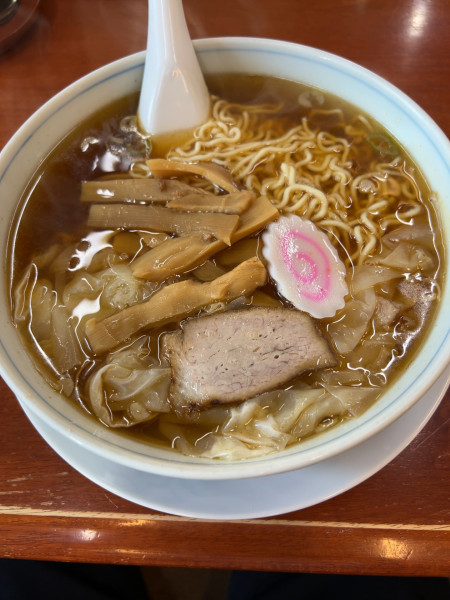 「ワンタン麺1.5玉（850円）」@大勝軒の写真