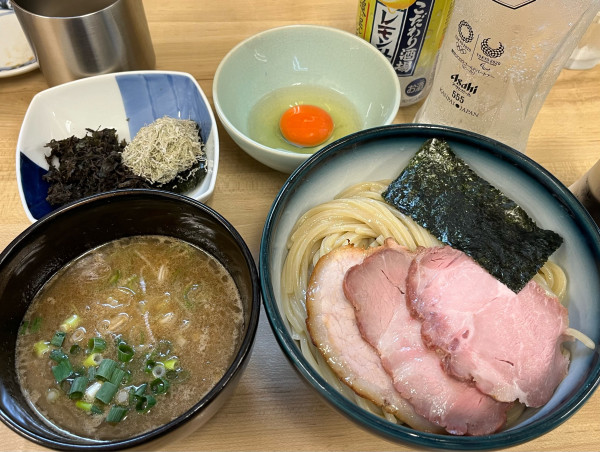 「豚骨地鶏魚介つけ麺+真っ赤卵+とろろ昆布+のり+🍺+🍹🍹」@麺処 有彩の写真