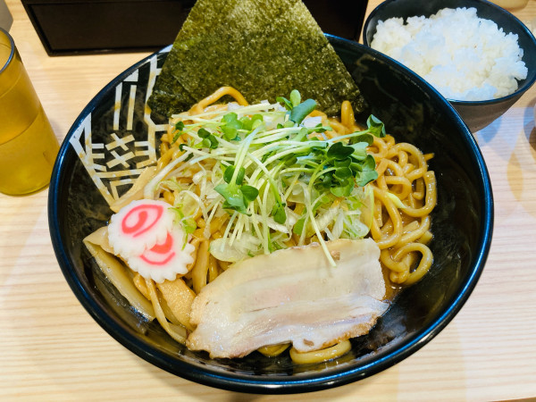 「武蔵野油そば W盛 味玉 無限ライス」@武蔵野アブラ學会 神田店の写真