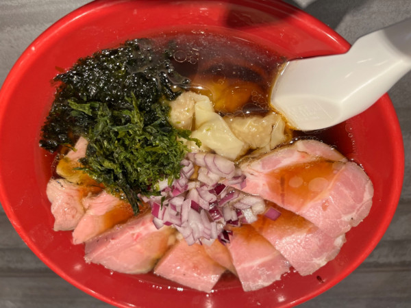 「淡麗醤油チャーシューワンタンメン＋麺大盛り：1450円」@麺や べらぼうの写真