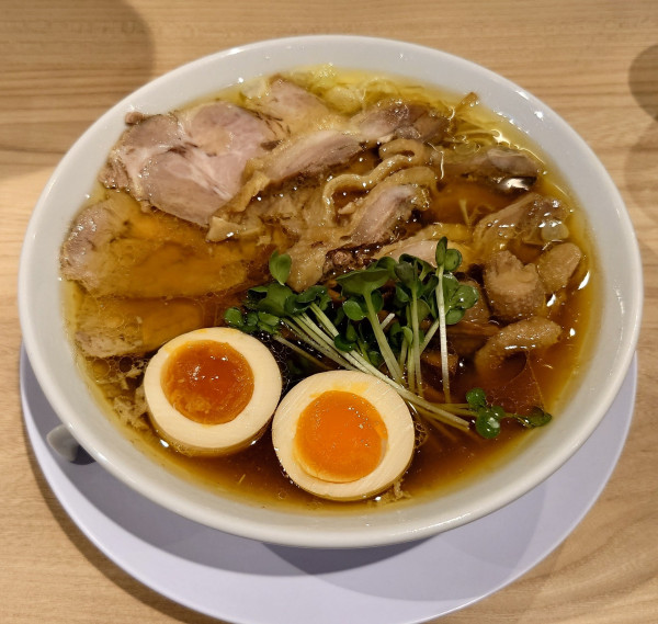 「特製中華そば(1200円)」@手打 親鶏中華そば綾川 大成店の写真