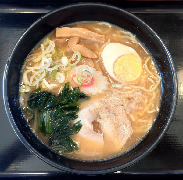 「煮干しラーメン(580円)」@名代 富士そば 国分寺店の写真