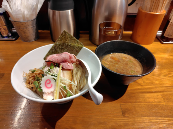 「濃厚魚介つけ麺(並盛)¥960」@馳走麺 狸穴の写真