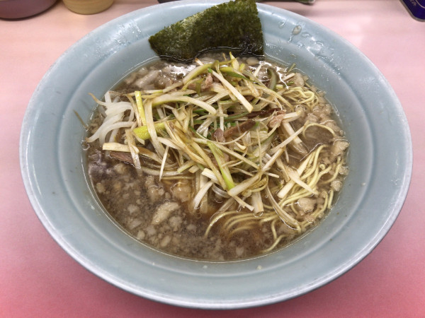 「ねぎらーめん(アブラ多め、味濃いめ) 800円」@ラーメンショップ 緑ヶ丘店の写真