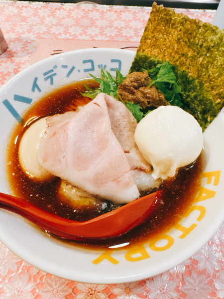 「凛々しい特製ポルチーニ×ブラッターチーズ×カルピスバターらぁ麺」@らーめん凛々の写真