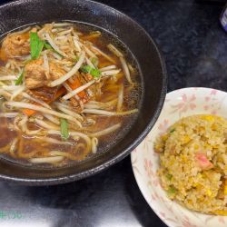 スタミナラーメン半チャーハンセット(1300円)