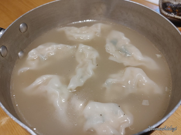 「水餃子（７個：495円）」@駅前酒場の写真