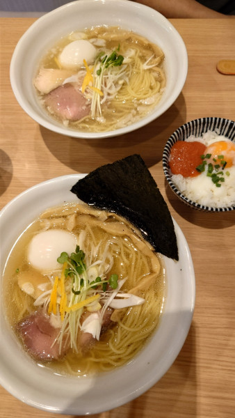 「白醤油ラーメン+味玉」@麺処 しかての写真