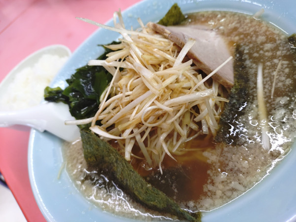「ネギラーメン、小ライス」@ラーメンショップ 朝霞店の写真