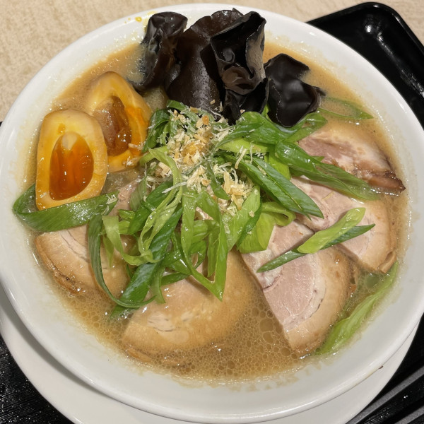 「北海道味噌らあめん 1,100円」@人類みな北海道 COCONO SUSUKINO店の写真