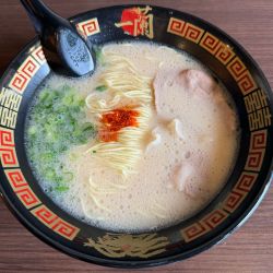 天然とんこつラーメン　980円