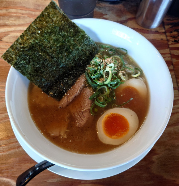 「Ｙｓラーメン(半麺、990円)」@Y's Dining Barの写真