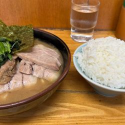 ラーメン（並）＋チャーシュー＋ライス（大）