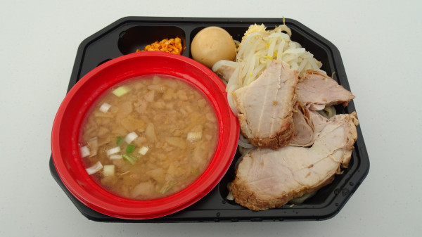 「俺の生きる道：漢のつけ麺（1,000円）＋煮卵（200円）」@大つけ麺博 つけ麺日本一決定戦の写真