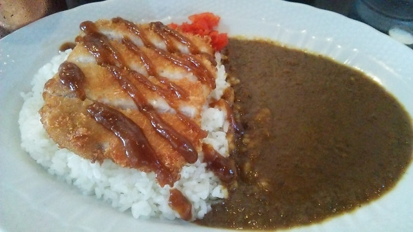 「カツカレー ドリンク付き 1360円」@星乃珈琲店 足立江北店の写真