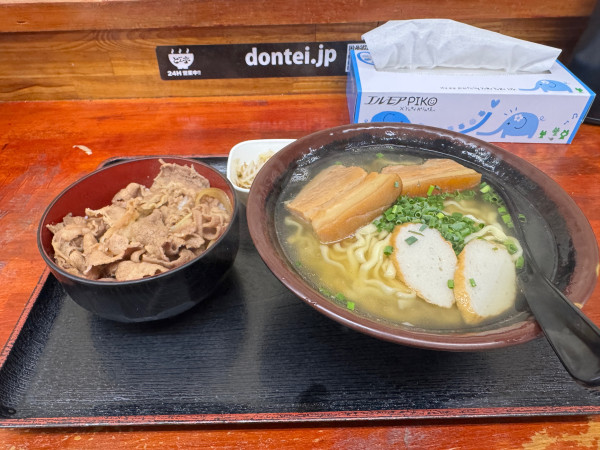 「沖縄そば」@どん亭 牧志店の写真