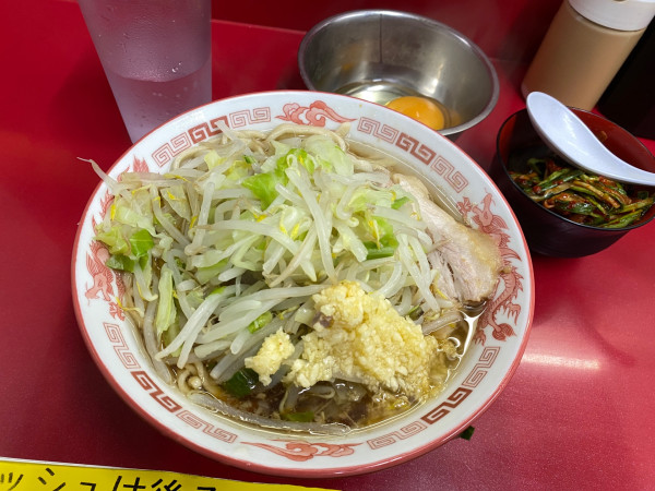 「麺半分豚一枚」@ラーメン二郎 越谷店の写真