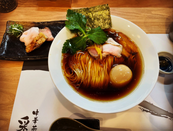 「特製醤油そば」@中華蕎麦 采ノ芽の写真