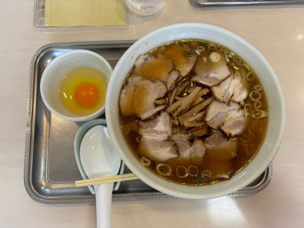 「チャーシュー麺（1430）生玉子（50）」@永福町大勝軒の写真