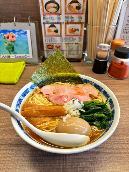 「魚介中華そば中盛り1150円」@東大和ラーメン大冬樹Season2の写真
