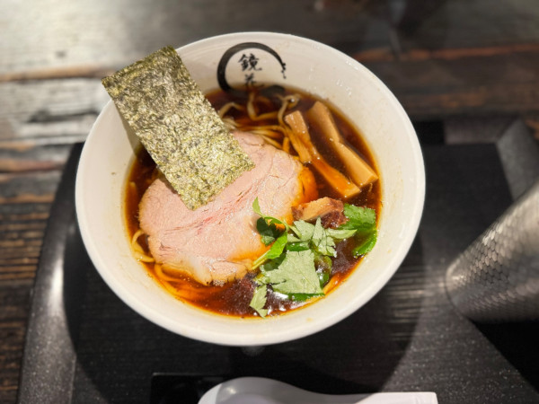 「極醤油らーめん1250円」@らーめん愉悦処 鏡花の写真