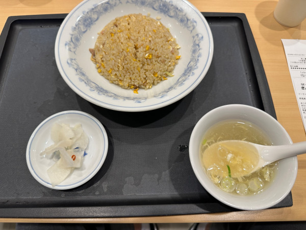 「チャーハン（並盛）550円」@ぎょうざの満洲 イーサイト高崎店の写真