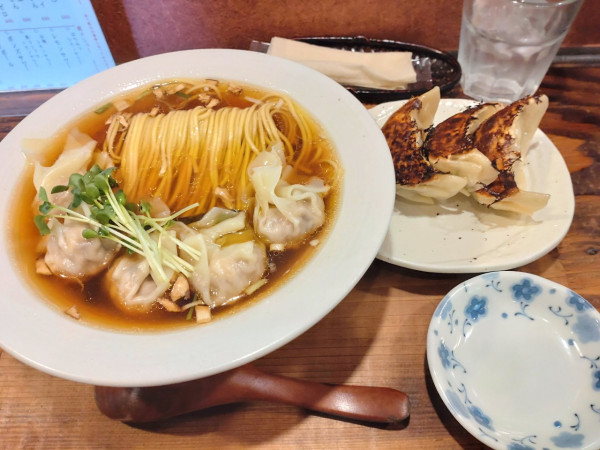 「限定しいたけ雲呑そば＋限定和え玉＋ニラ餃子」@ニダイメ 麺のきんしょうの写真