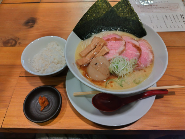 「鯛骨ラーメン」@鯛骨らぁ麺 あぐらの写真