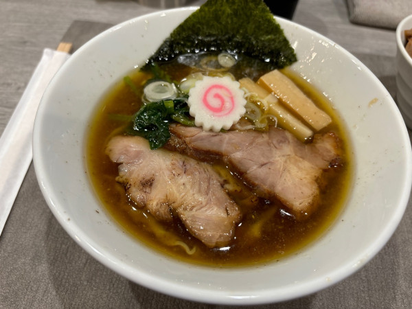 「醤油らぁ麺」@手打ち 蓮の写真