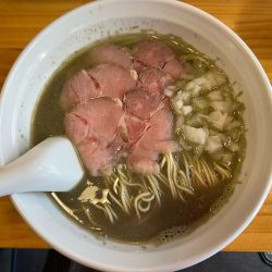 煮干ラーメン　880円　煮干の和え玉　350円