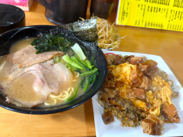 「ネギラーメン+あんかけチャーハン小」@プレミアラーメンショップ久松 山倉坂下2号店の写真