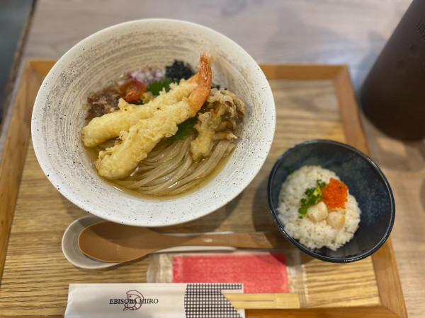 「大海老天とエアリー麺の冷香麺　海鮮追い飯付き」@えびそば 緋彩の写真