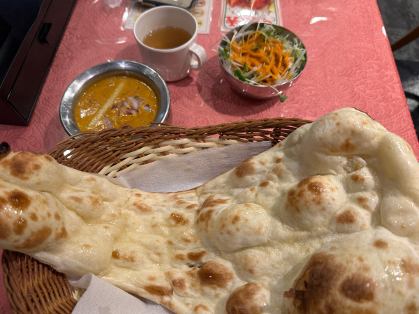 「日替わりセット（チキンカレー・6辛・ナン）770円」@スターサンジ LABI1高崎店の写真