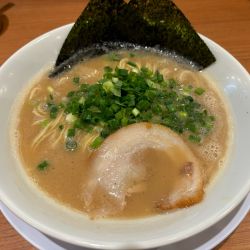 豚骨ラーメン