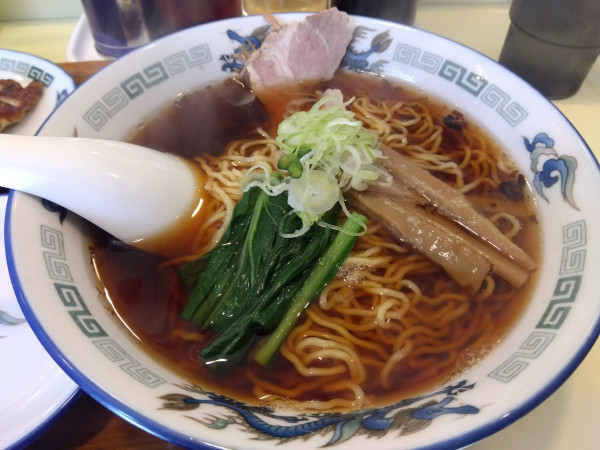 「醤油ラーメン」@手作り餃子ラーメン まる長の写真