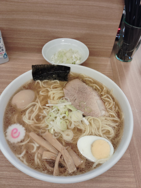 「ラーメン大盛　半熟味付けたまご　ねぎ」@東中神大勝軒の写真