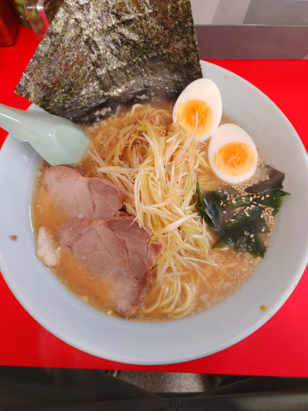 「特製ラーメン 麺硬め 味濃いめ 大盛り 1200円」@ラーメンショップ〇化 八街店の写真