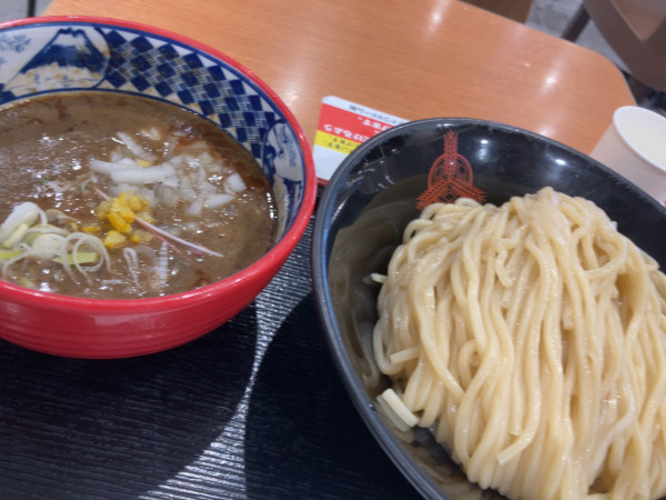 「濃厚煮干しつけ麺930円　大盛400g」@つけ麺専門店 三田製麺所 イオンモールナゴヤドーム前店の写真